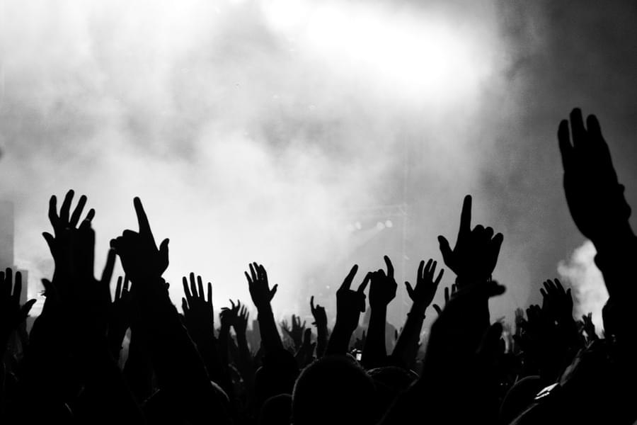 image of Why Artists Are Choosing Small Music Venues and Pop-Up Shows Over Bigger Stages